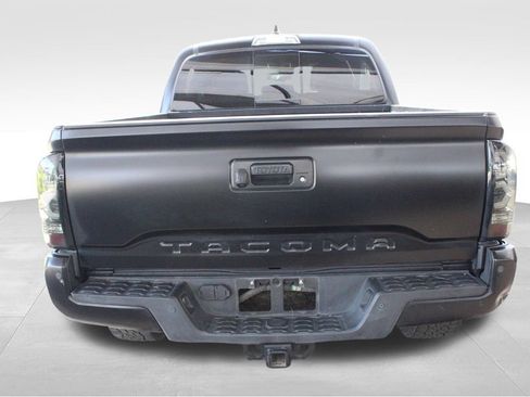 Used 2021 Toyota Tacoma TRD Off-Road w/ Technology Package AWD/4WD image 13