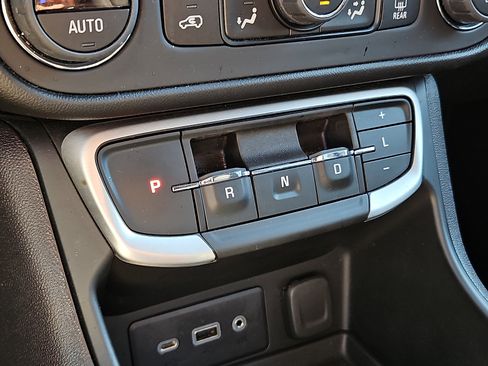 Certified 2023 GMC Terrain SLE w/ Driver Convenience Package FWD image 14