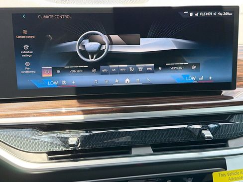 New 2026 BMW X5 xDrive40i w/ M Sport Package AWD/4WD image 35