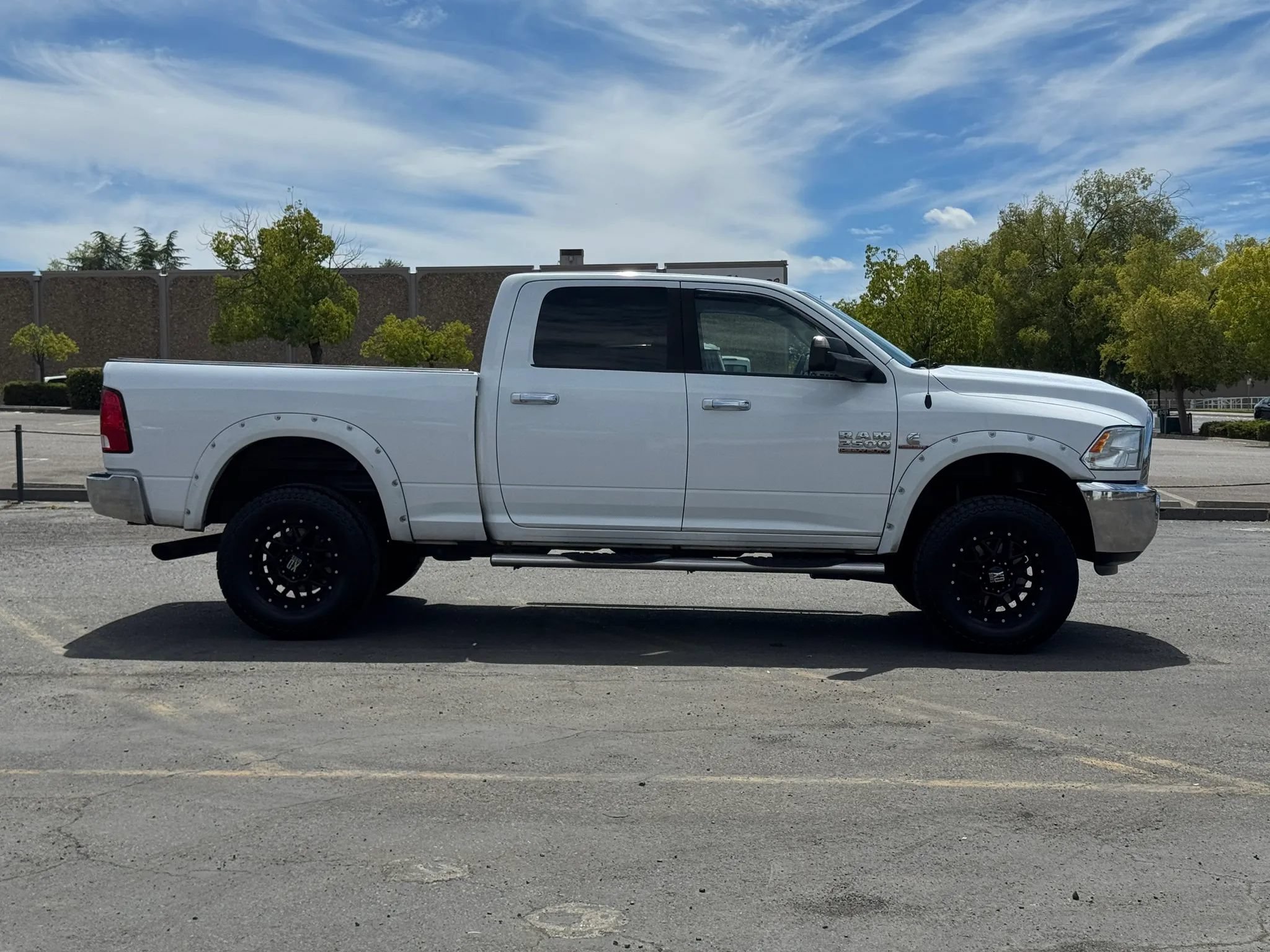 Used 2015 RAM 2500 SLT AWD/4WD image 5