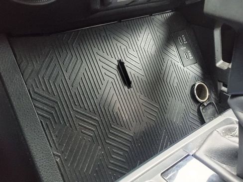 Used 2025 Toyota Tacoma TRD Sport image 30