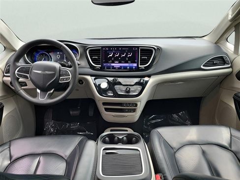 Used 2022 Chrysler Pacifica Touring-L FWD image 20