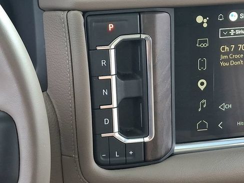 Used 2024 GMC Yukon Denali AWD/4WD image 11
