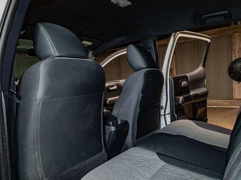 Used 2022 Toyota Tacoma TRD Sport image 26