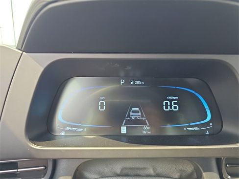 New 2025 Hyundai Elantra Sport image 15