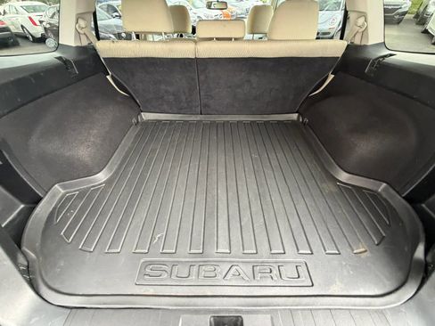 Used 2011 Subaru Outback 2.5i Premium w/ All-Weather Pkg AWD/4WD image 36