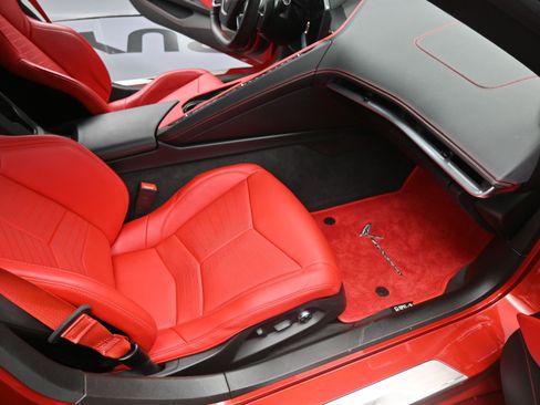 Used 2022 Chevrolet Corvette Stingray Preferred Cpe w/ Z51 Performance Package RWD image 20