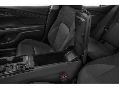 New 2026 Toyota Camry SE FWD image 9