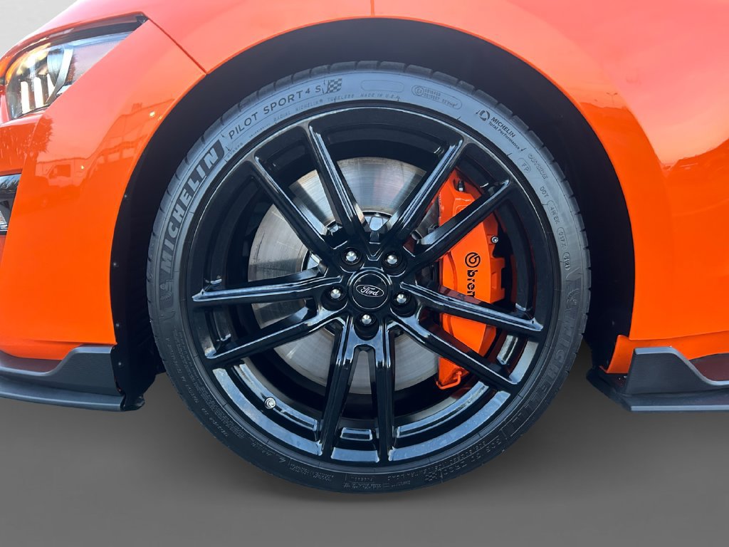 Used 2021 Ford Mustang Shelby GT500 w/ Technology Package RWD image 9