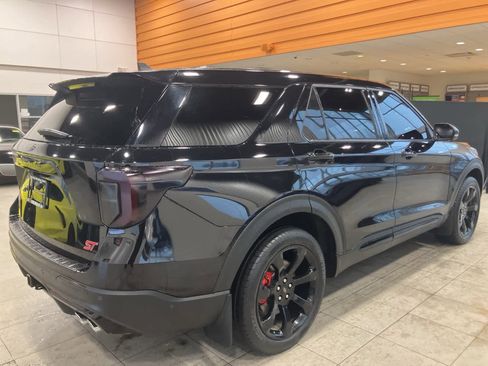 Used 2022 Ford Explorer ST w/ Equipment Group 401A image 5