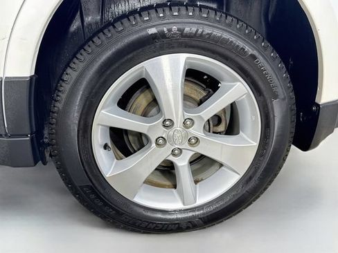 Used 2013 Subaru Outback 2.5i Limited w/ Moonroof Pkg AWD/4WD image 35