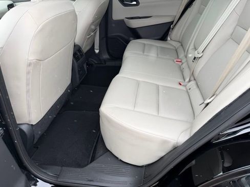 Used 2023 Nissan Rogue SV w/ SV Premium B Package image 14