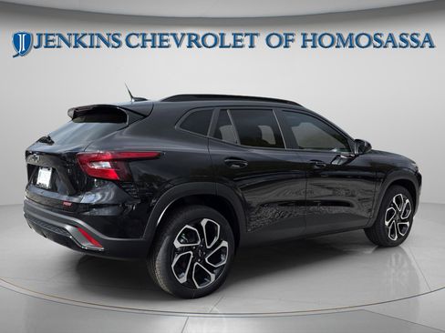 New 2026 Chevrolet Trax RS w/ Sunroof Package image 8