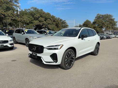 New 2026 Volvo XC60 B5 Ultra w/ Climate Package image 2