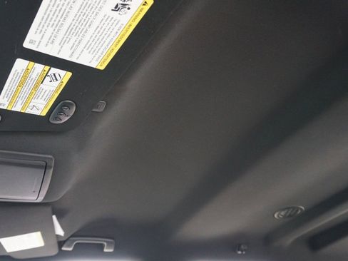 Used 2017 Ford Explorer Limited image 24