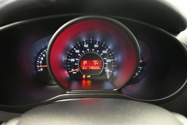 Used 2014 Kia Soul ! w/ Sun & Sound Package FWD image 22