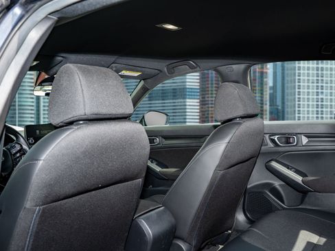 Certified 2025 Honda Civic Sport image 19