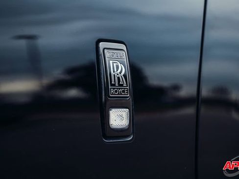 Used 2017 Rolls-Royce Wraith image 34