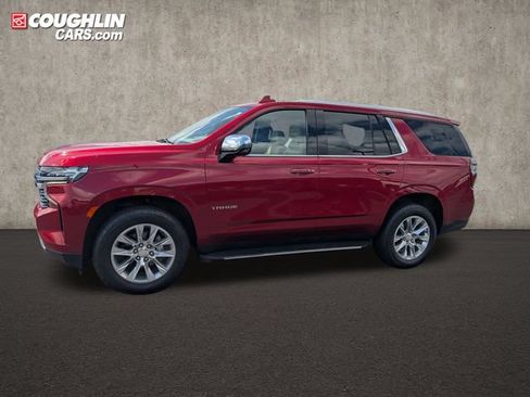 Used 2021 Chevrolet Tahoe Premier w/ Premium Package AWD/4WD image 4