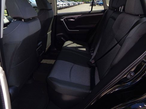 Used 2025 Toyota RAV4 XLE w/ Convenience Package AWD/4WD image 18