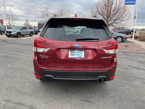 Used 2023 Subaru Forester Premium image 7