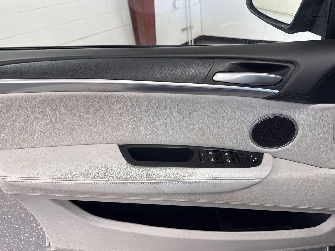 Used 2011 BMW X5 M AWD/4WD image 10