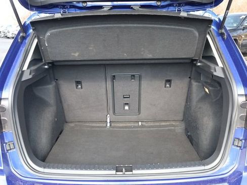 Used 2022 Volkswagen Taos SE w/ Panoramic Sunroof Package image 24