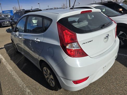 Used 2017 Hyundai Accent SE image 2