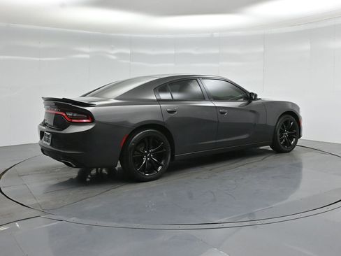 Used 2017 Dodge Charger SE w/ Blacktop Package RWD image 25