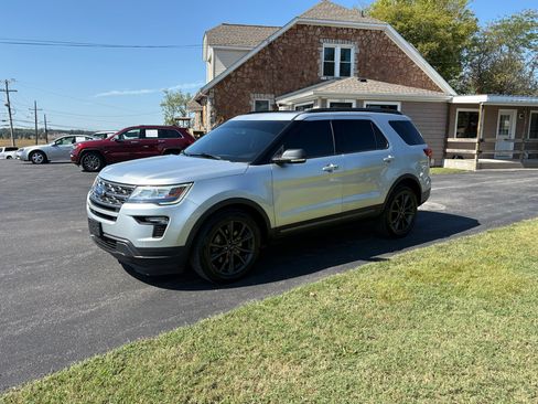 Used 2019 Ford Explorer XLT w/ Equipment Group 202A image 1