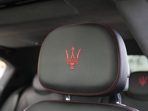 Used 2021 Maserati Ghibli S image 24