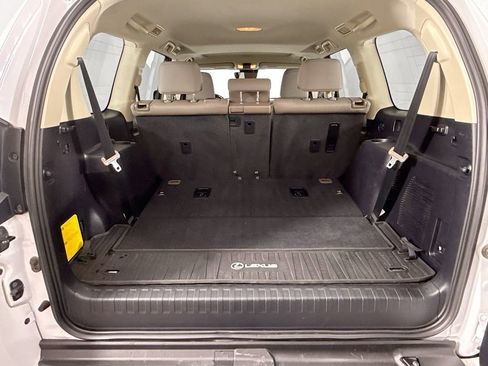 Used 2020 Lexus GX 460 Premium w/ Premium Package image 27