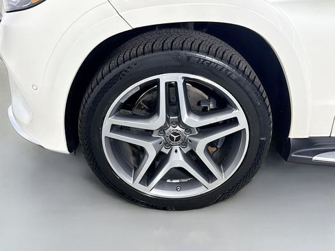 Used 2018 Mercedes-Benz GLS 550 4MATIC w/ Driver Assistance Package image 37