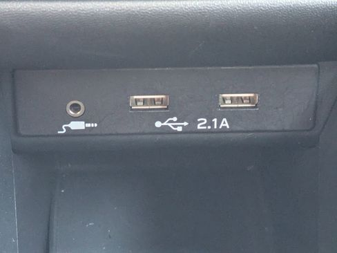 Used 2021 Subaru Legacy Limited image 31