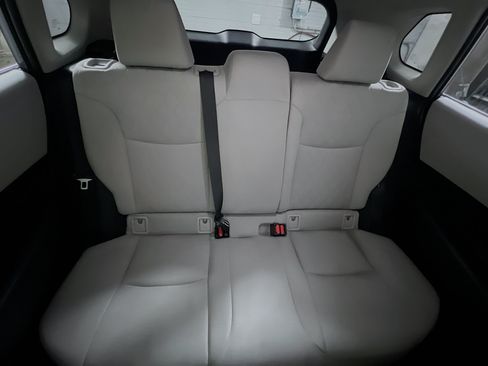 Used 2022 Toyota Corolla Cross L FWD image 31