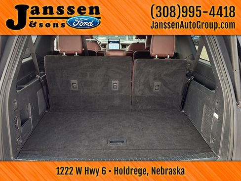 Used 2024 Ford Expedition Max Limited image 15