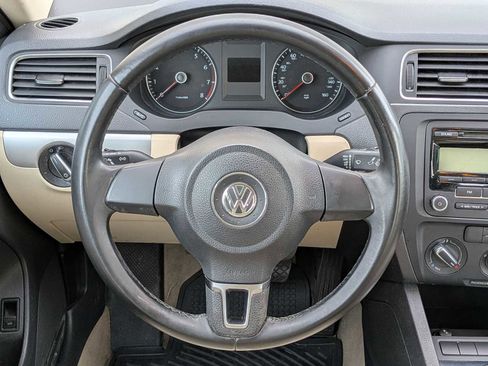 Used 2013 Volkswagen Jetta SE image 20