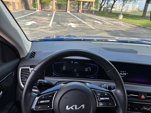 Used 2025 Kia Seltos S FWD image 29