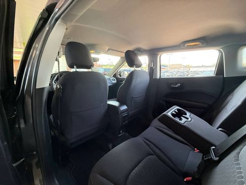 Used 2018 Jeep Compass Sport FWD image 14
