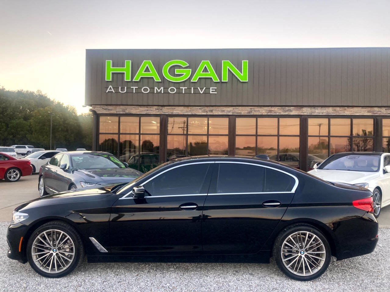 Used 2018 BMW 530i xDrive AWD/4WD image 1