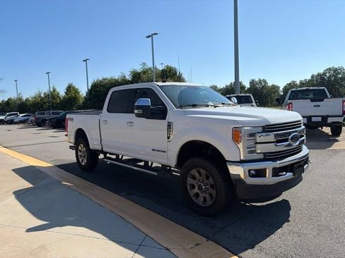 Used 2019 Ford F250 Lariat w/ Lariat Ultimate Package AWD/4WD image 7