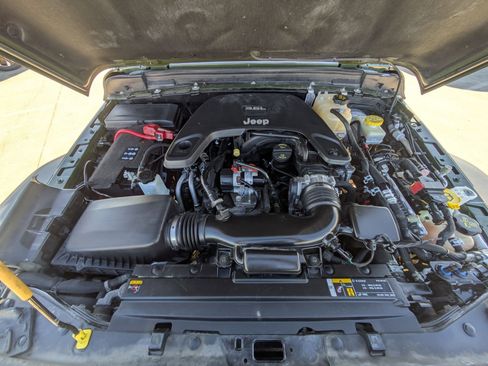 Used 2021 Jeep Wrangler Unlimited Sport w/ Sun And Sound Package image 30