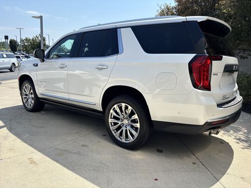 Used 2024 GMC Yukon Denali w/ Denali Reserve Package AWD/4WD image 6