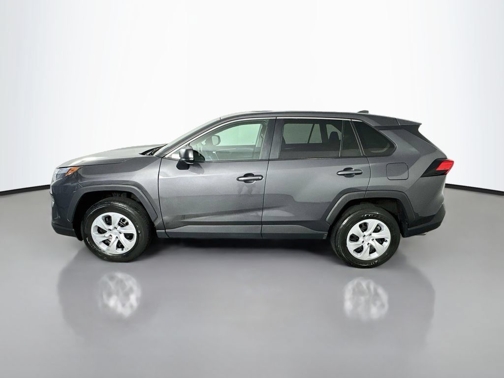 Used 2025 Toyota RAV4 LE AWD/4WD image 4