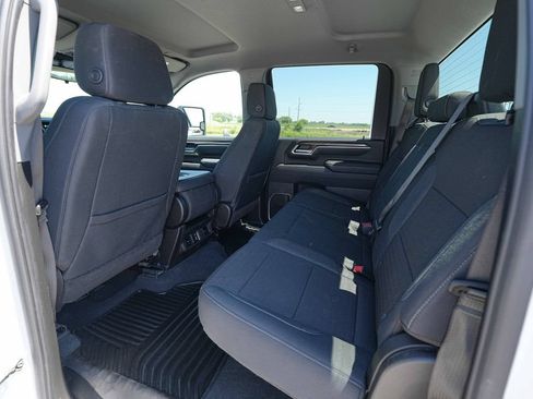 Used 2025 Chevrolet Silverado 2500 LT w/ Convenience Package AWD/4WD image 17