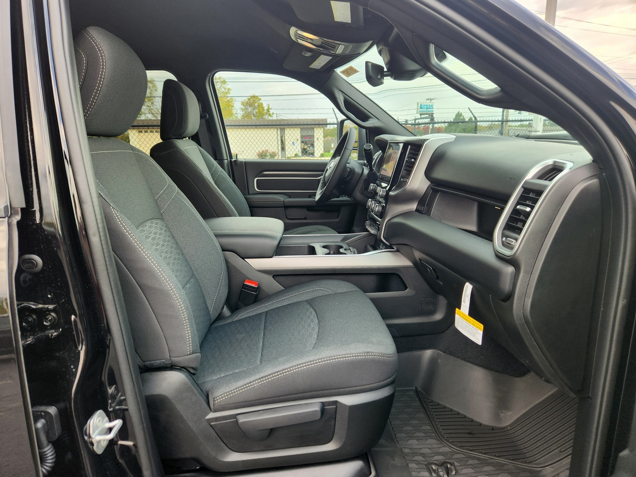 New 2027 RAM 3500 Big Horn AWD/4WD image 34