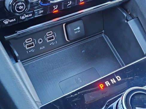 Used 2025 Jeep Grand Cherokee Altitude image 27