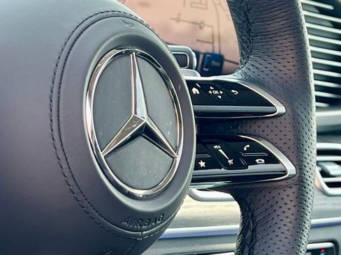 Certified 2026 Mercedes-Benz GLS 450 4MATIC image 32