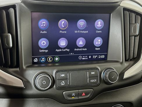 Used 2024 GMC Terrain SLT image 14