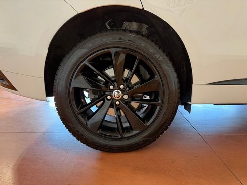 Used 2025 Jaguar F-PACE R-Dynamic S AWD/4WD image 15